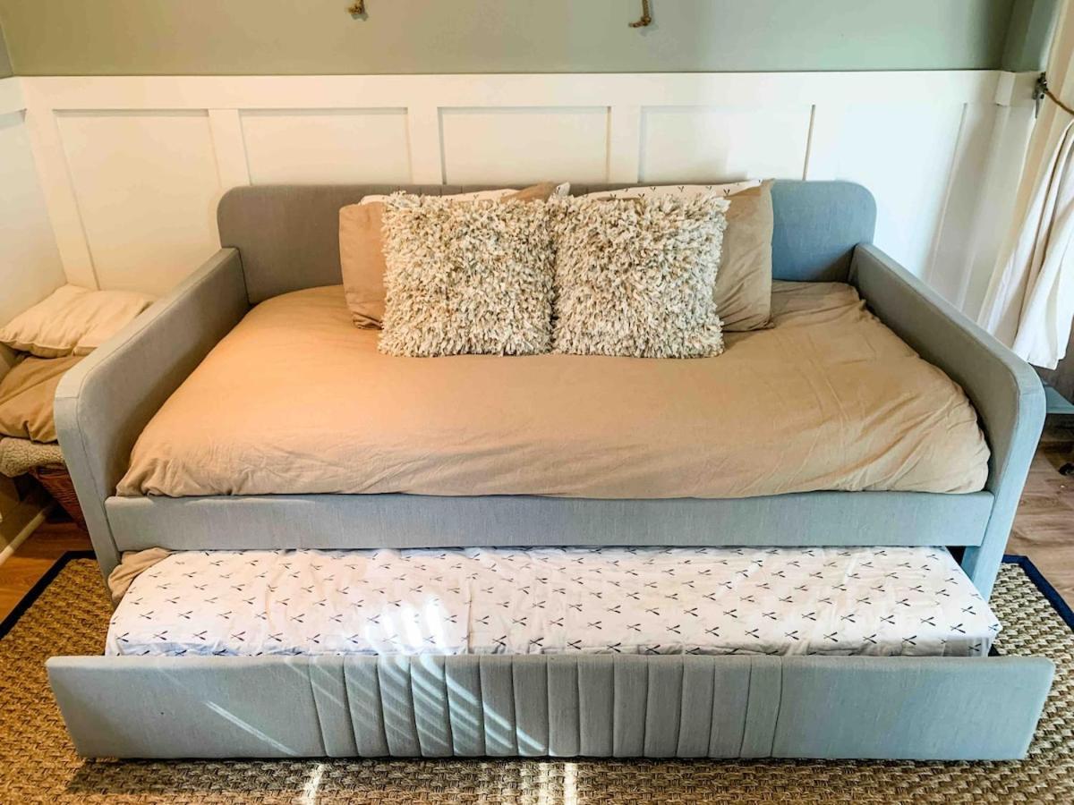 Beachglass Cottage - Family Friendly Kids And Pets Grand Beach Екстер'єр фото